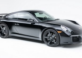 VR Forged Hits the Studio with a Nissan GT-R and Porsche 991 Carrera